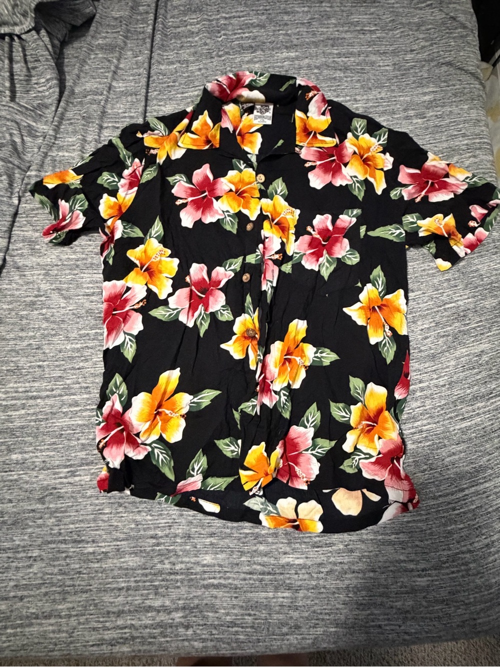 Vintage Kennington Hawaiian Short-Sleeve Button-Up Top